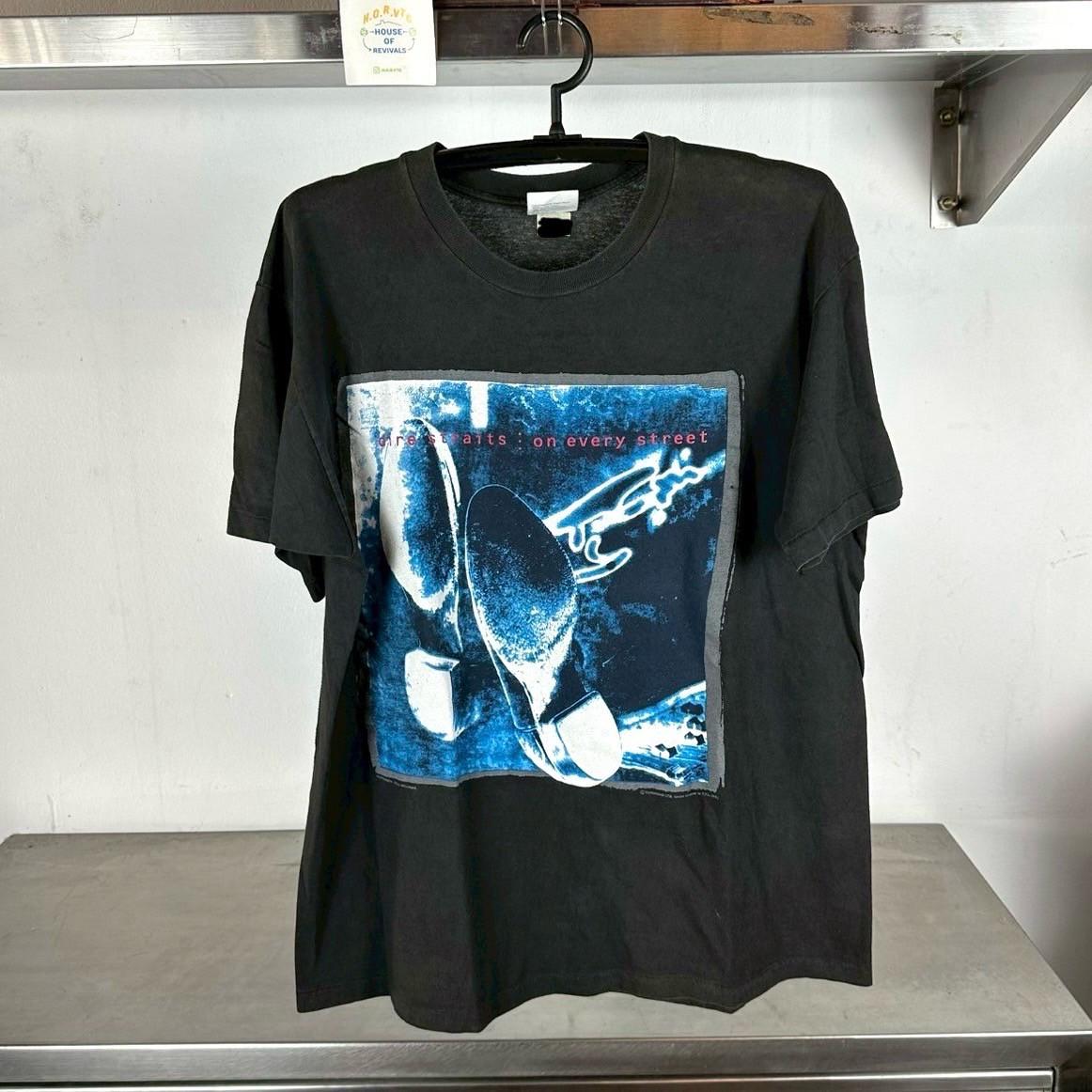 Vintage 1992 Dire Straits On Every Street USA Canada Tour Rock Band XL T shirt Vintage Band shirt Vintage Music shirt Graphic Tee – Warm & Stylish · Must-Have Style